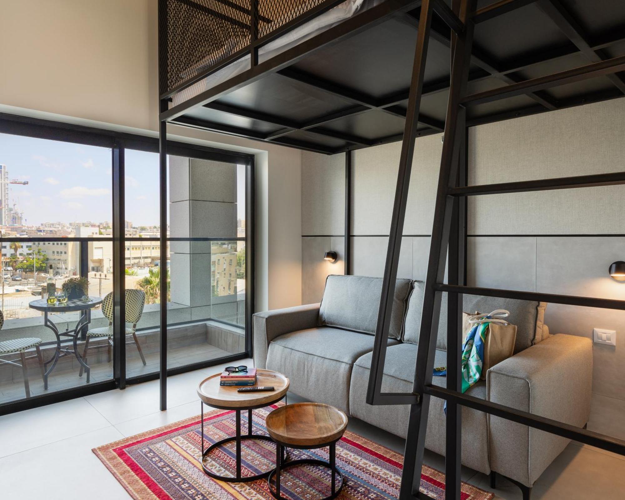 Tayo Studios & Apartments بات يام المظهر الخارجي الصورة